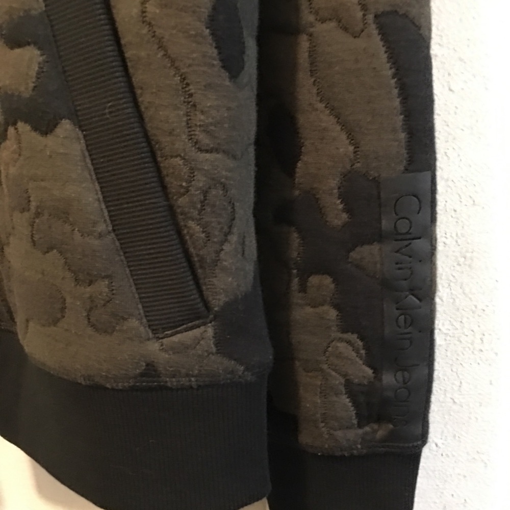 Men’s Jacket - Picture 7 of 7